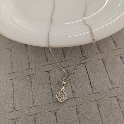 Zirkon Taşlı Kolye