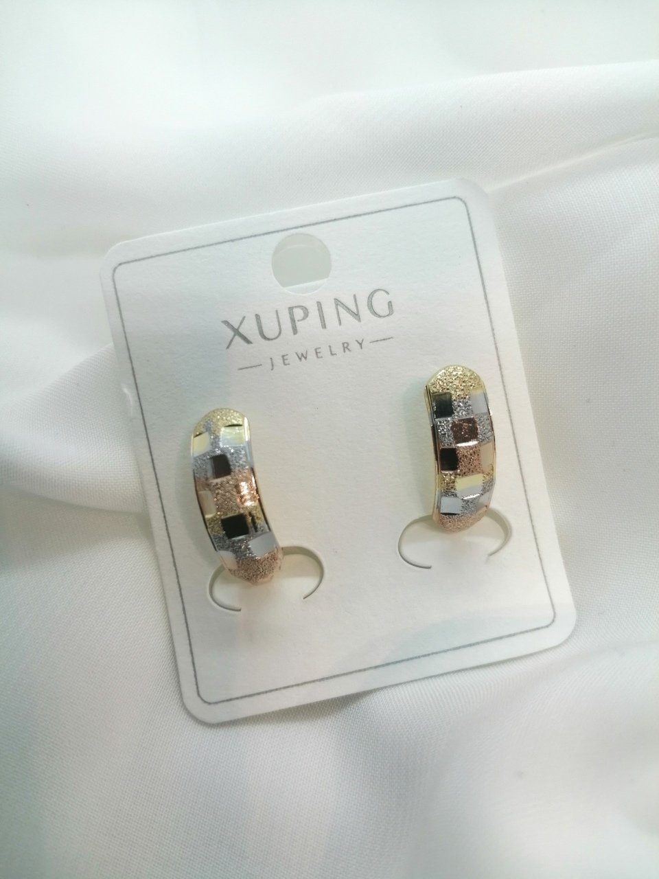 Xupıng Küpe