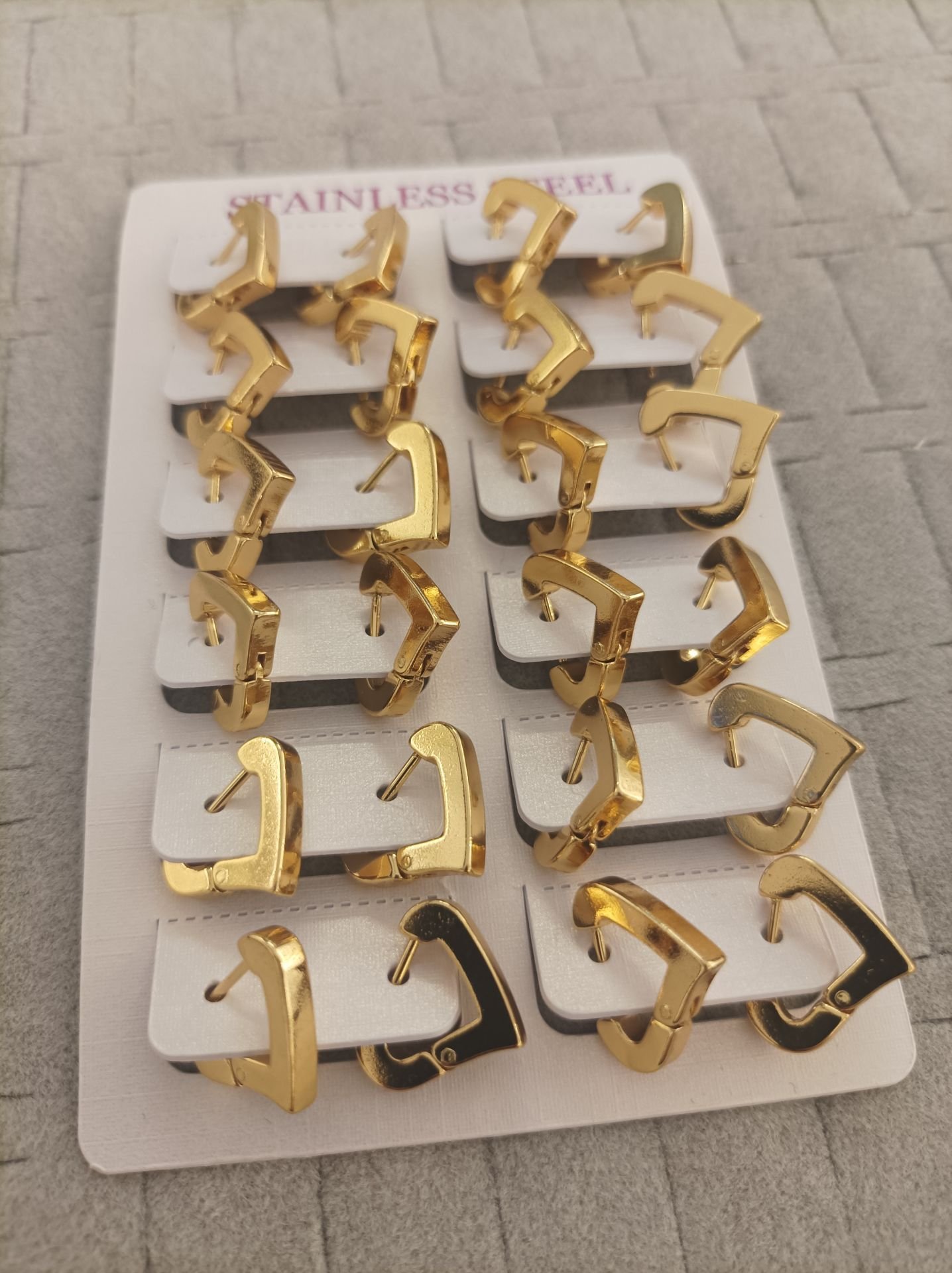 Çelik Halka Küpe (12 çift)(Çifti 30 TL)