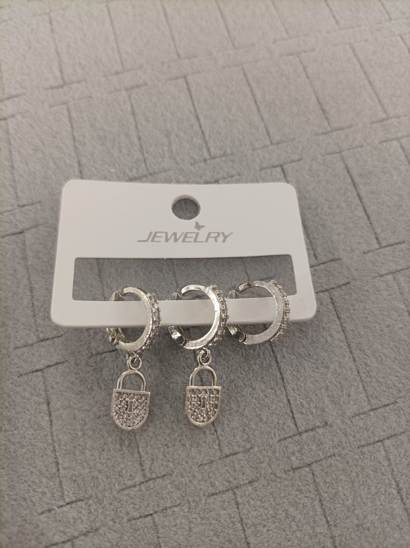 Zirkon Taşlı 3 lü Küpe