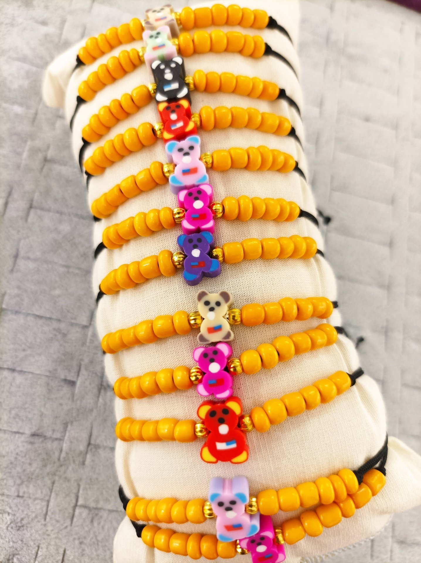 Yastıklı Stand Bileklik (12 Adet)(Adet fiyatı 12.50 TL)